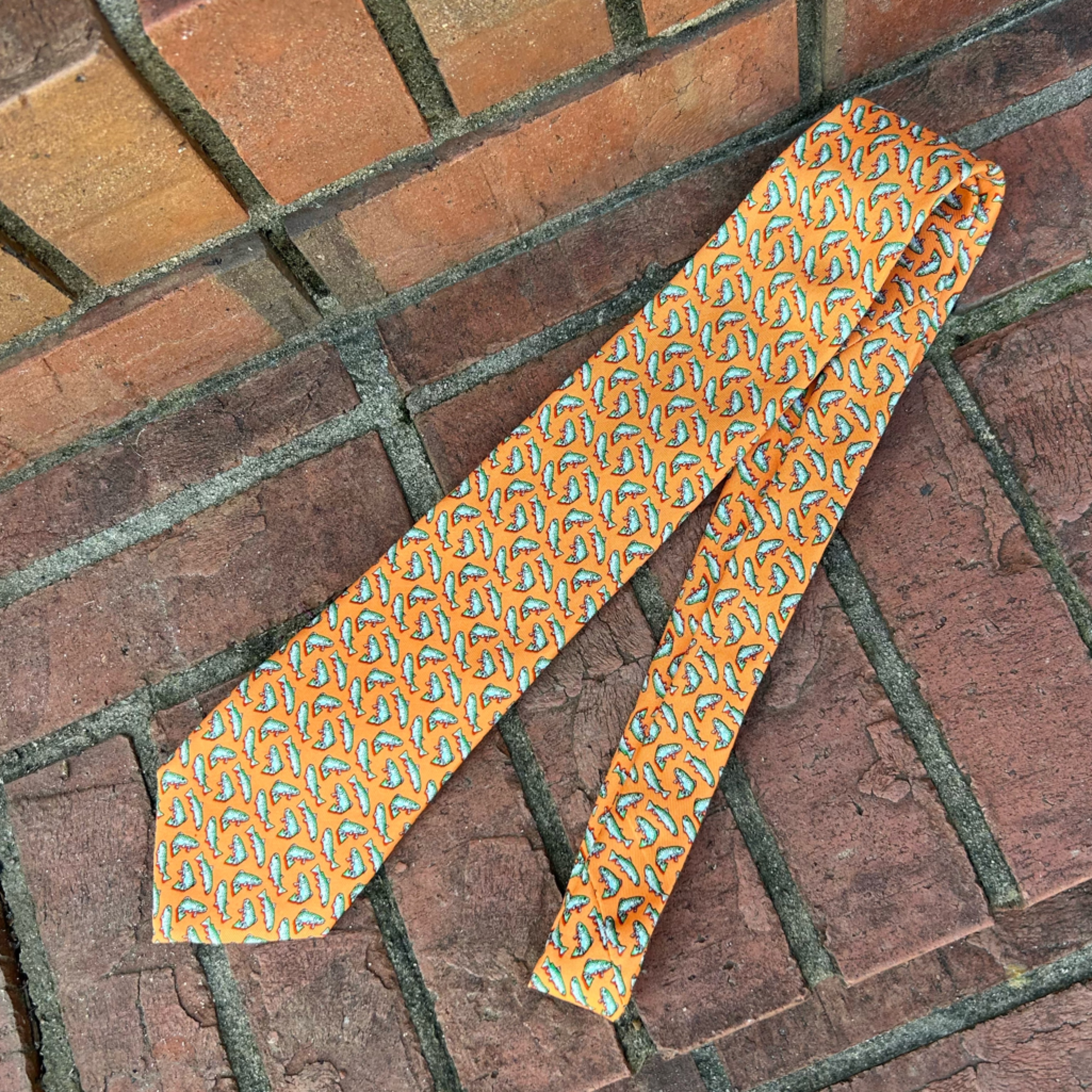 Vineyard Vines Fish Marthas Vineyard Silk Necktie